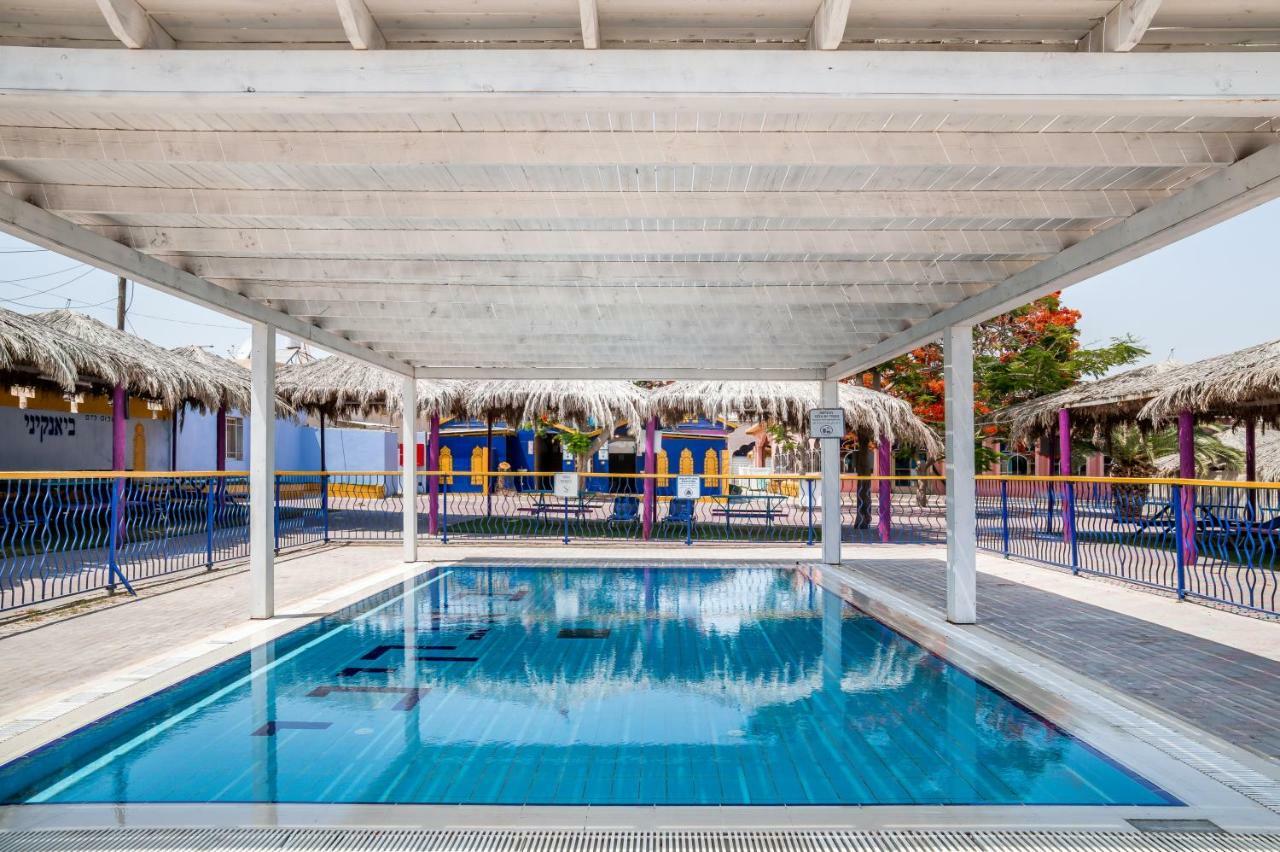 Hotel The Dream Compound- By Biankini Kalia Exterior foto